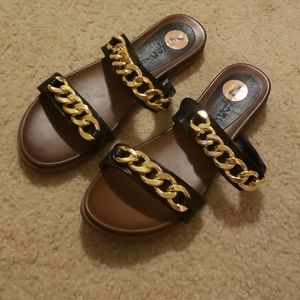 Black and gold sandel